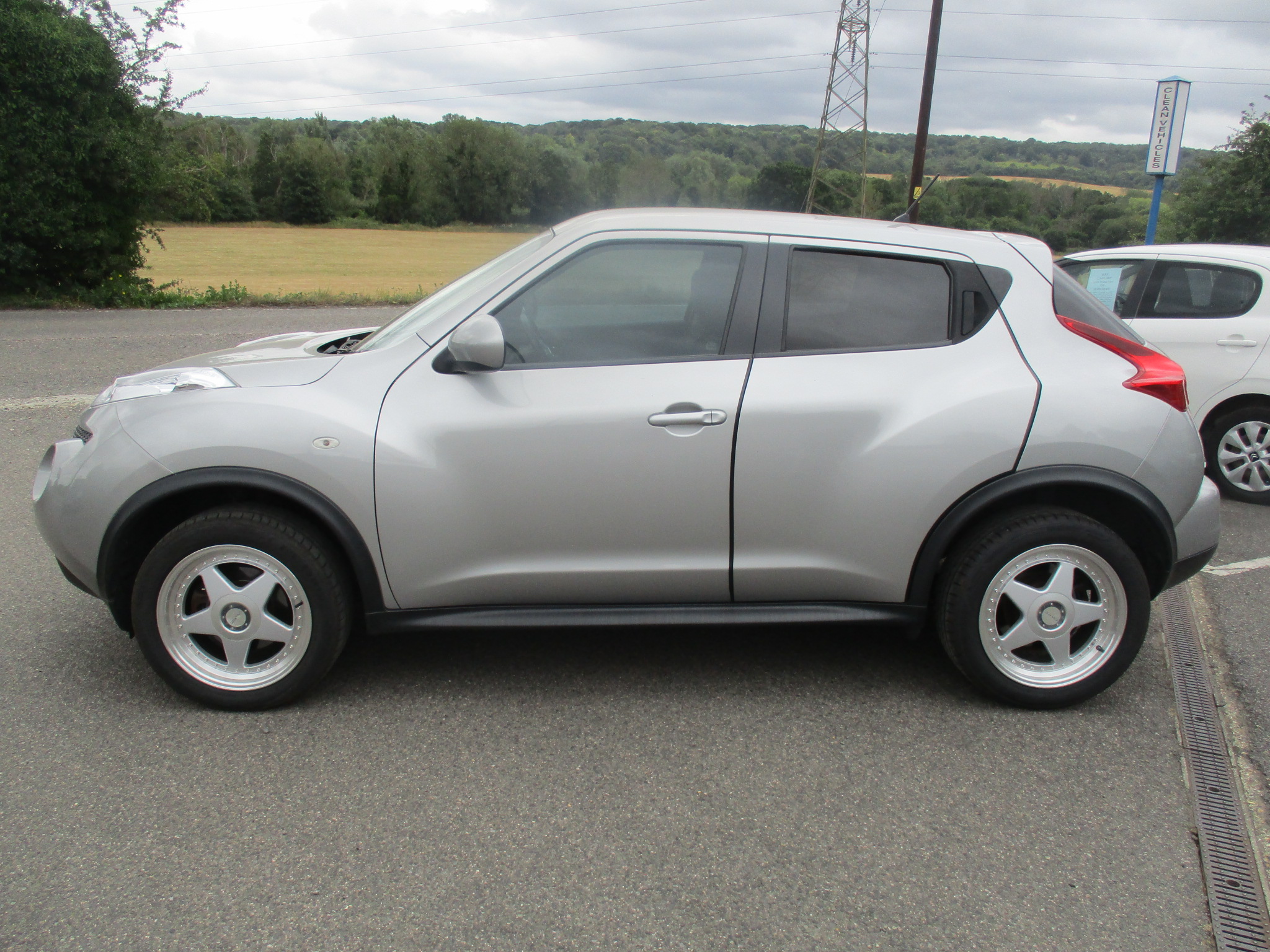 NISSAN JUKE 1.6 ACENTA PREMIUM (AUTO) 2013